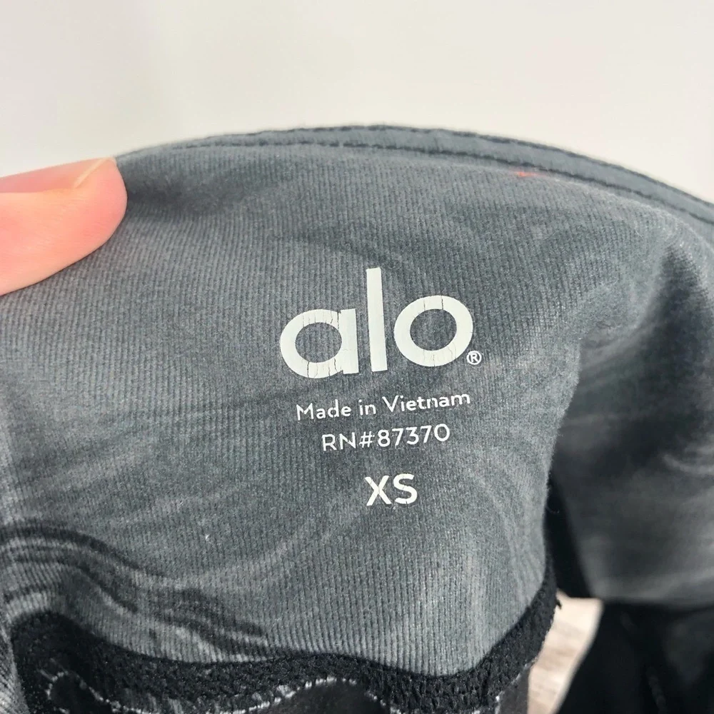 ALO YOGA Airbrush Legging Black Marble Grey Swirl Print XS Athletic Pant Women